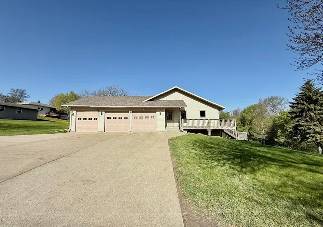 3rd image of 1400 S Cascade St, Fergus Falls, MN 56537 | MLS# 7073338