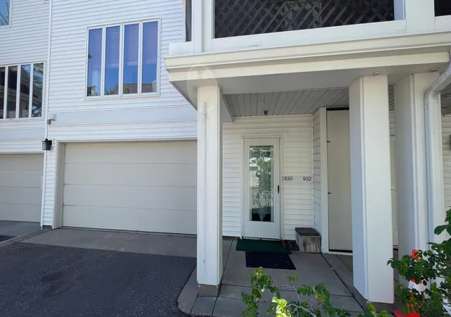 Photo 3 of Single family home for sale at 930 Dartmouth Pl Se, Minneapolis, MN 55414 | MLS# 7073458 | Listing updated on 2026-08-27