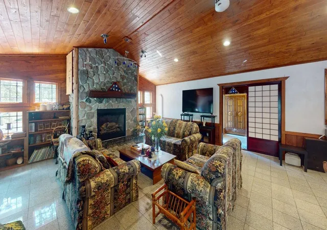 4th image of 1505 Moorhead Rd, Cloquet, MN 55720 | MLS# 7073493