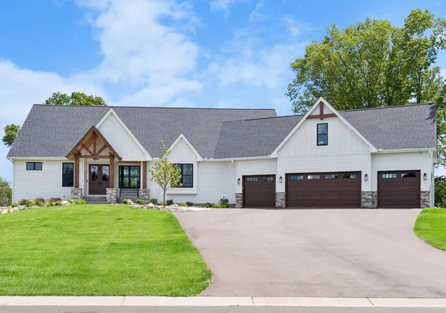 Homes for sale in Ham Lake, MN | 2374 Swedish Dr Ne, Ham Lake, MN 55304 | MLS# 7073622