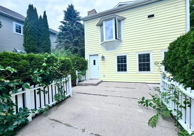 2nd image of 731 College Ave, Red Wing, MN 55066 | MLS# 7073676