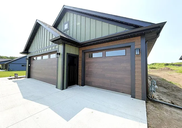 Photo 2 of Single family home for sale at 145 Rolling Hills Dr, Elgin, MN 55932 | MLS# 7073683 | Listing updated on 2026-08-27