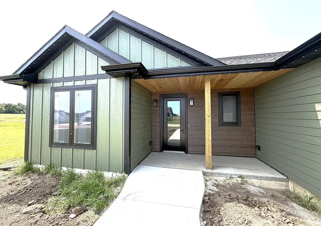 Photo 3 of Single family home for sale at 145 Rolling Hills Dr, Elgin, MN 55932 | MLS# 7073683 | Listing updated on 2026-08-27