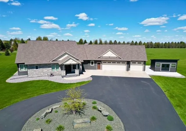 Photo 1 of Single family home for sale at 37037 337th Street, Redwood Falls, MN 56283 | MLS# 7073685 | Listing updated on 2026-08-27