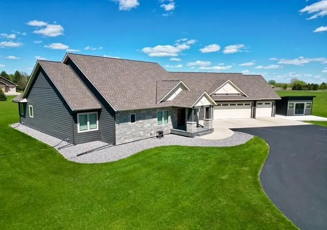 Photo 2 of Single family home for sale at 37037 337th Street, Redwood Falls, MN 56283 | MLS# 7073685 | Listing updated on 2026-08-27