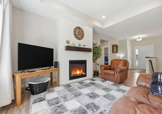 Homes for sale in Cambridge, MN | 642 Alaska Pl S, Cambridge, MN 55008 | MLS# 7073746