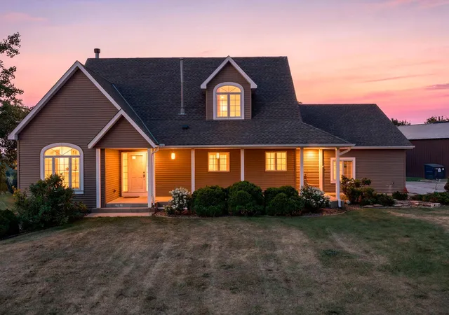 Photo 1 of Single family home for sale at 8785 E 275th Street, Elko New Market, MN 55020 | MLS# 7073773 | Listing updated on 2026-09-01