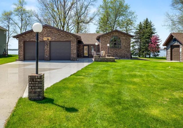 Homes for sale in Perham, MN | 45212 N Little Pine Rd, Perham, MN 56573 | MLS# 7073795