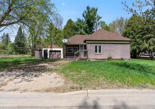 2nd image of 323 4th St Se, Staples, MN 56479 | MLS# 7073808