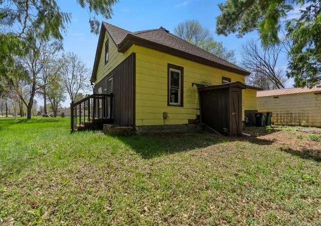 3rd image of 323 4Th St Se, Staples, MN 56479 | MLS# 7073808
