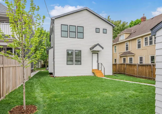46th image of 3213 Holmes Ave S, Minneapolis, MN 55408 | MLS# 7073826