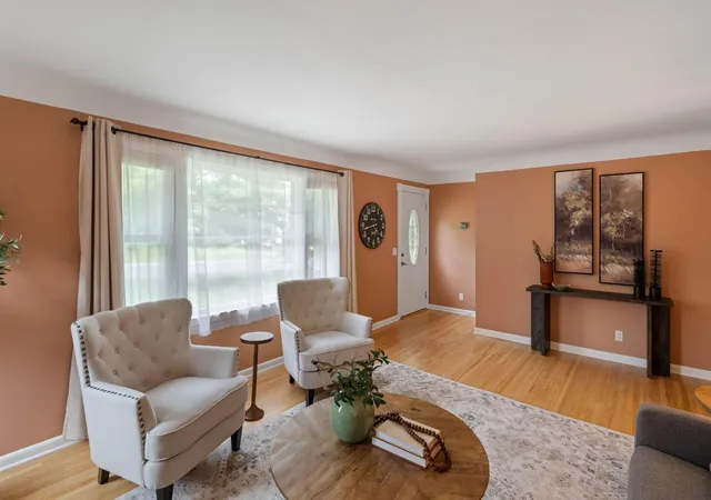 Homes for sale in Edina, MN | 5817 Fairfax Ave, Edina, MN 55424 | MLS# 7073832