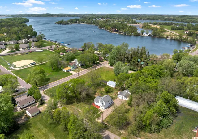 Homes for sale in Elysian, MN | 104 Frank Ave Ne, Elysian, MN 56028 | MLS# 7073838
