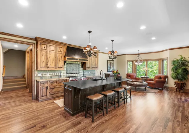 Photo 4 of Single family home for sale at 6823 Alpine Trl, Eden Prairie, MN 55346 | MLS# 7073977 | Listing updated on 2026-08-28