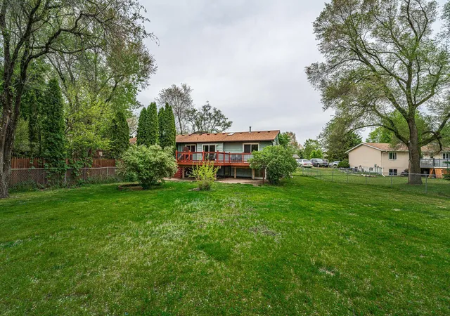 Homes for sale in Inver Grove Heights, MN | 6805 Craig Court, Inver Grove Heights, MN 55076 | Houzeo
