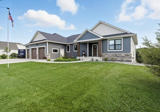 Homes for sale in Montgomery, MN | 912 14th St Ne, Montgomery, MN 56069 | MLS# 7073988