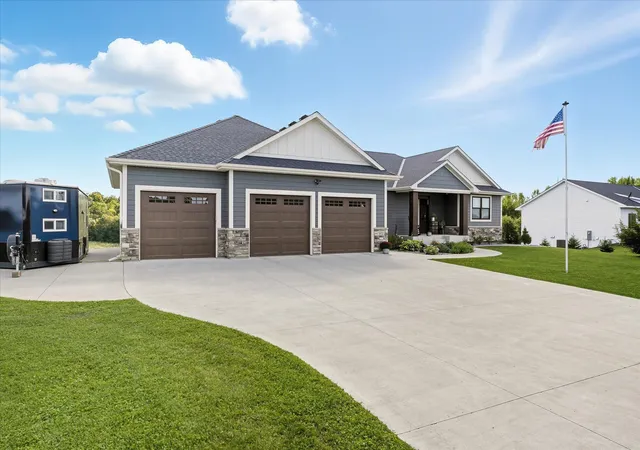 Homes for sale in Montgomery, MN | 912 14Th St Ne, Montgomery, MN 56069 | MLS# 7073988