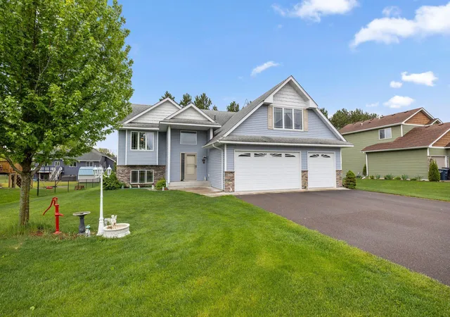 Homes for sale in Chisago City, MN | 8707 Preserve Blvd N, Chisago City, MN 55013 | MLS# 7074002