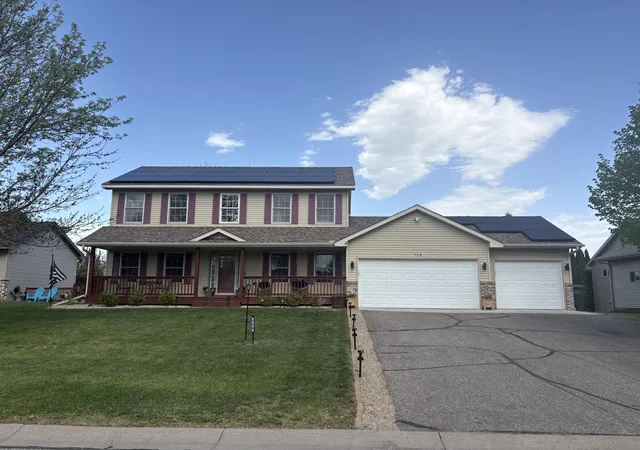 Homes for sale in Annandale, MN | 715 Acacia Dr S, Annandale, MN 55302 | MLS# 7074032