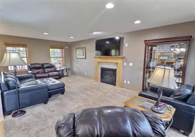 Homes for sale in Annandale, MN | 715 Acacia Dr S, Annandale, MN 55302 | MLS# 7074032