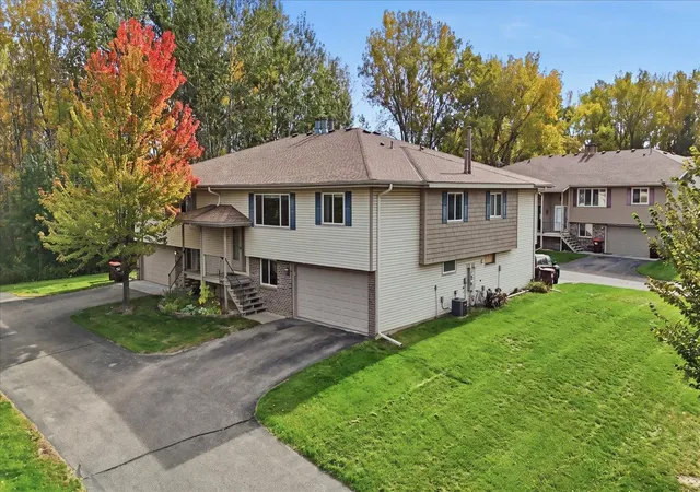 Photo 1 of Single family home for sale at 6838 Sandlewood Rd, Saint Paul, MN 55125 | MLS# 7074053 | Listing updated on 2026-10-22