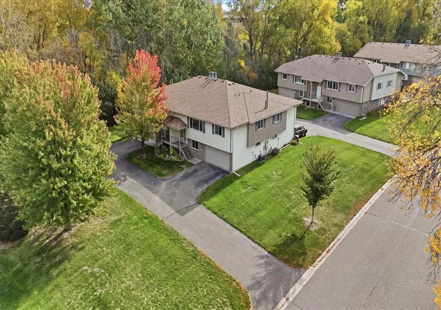 Photo 3 of Single family home for sale at 6838 Sandlewood Rd, Saint Paul, MN 55125 | MLS# 7074053 | Listing updated on 2026-10-22