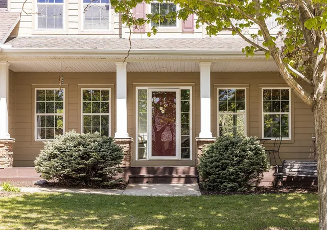 Photo 3 of Single family home for sale at 9400 Glacier Rd, Saint Bonifacius, MN 55375 | MLS# 7074069 | Listing updated on 2026-07-23