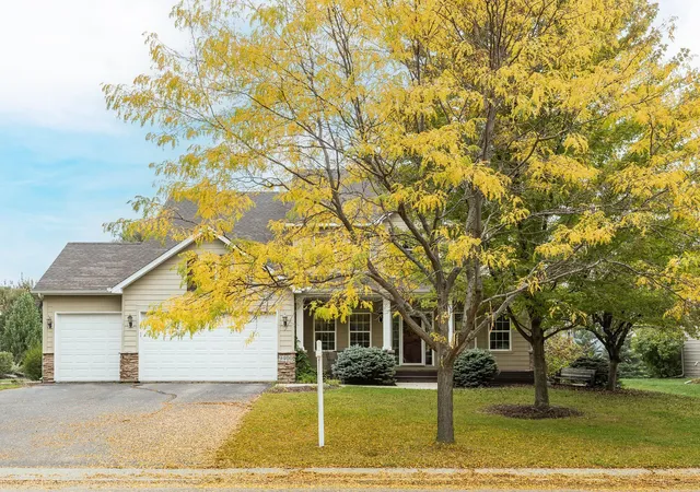 Photo 3 of Single family home for sale at 9400 Glacier Rd, Saint Bonifacius, MN 55375 | MLS# 7074069 | Listing updated on 2026-10-01