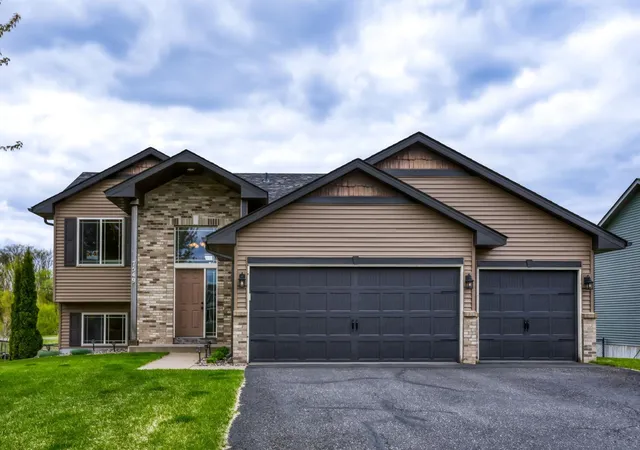 1st image of 7549 Ohland Ave Ne, Elk River, MN 55330 | MLS# 7074116