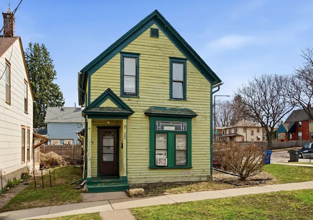 Photo 2 of Single family home for sale at 506 Bellows St, Saint Paul, MN 55107 | MLS# 7074128 | Listing updated on 2026-08-11