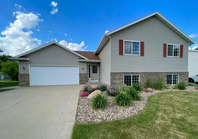 Homes for sale in Byron, MN | 905 3rd St Nw, Byron, MN 55920 | MLS# 7074153