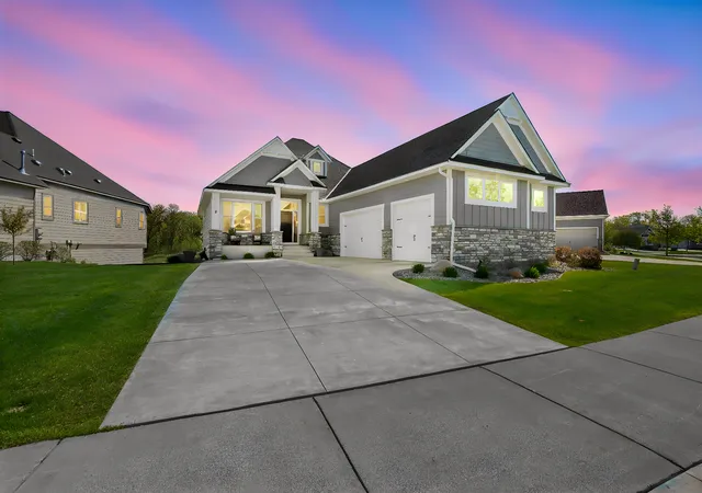1st image of 1945 Annika Dr N, Lake Elmo, MN 55042 | MLS# 7074162