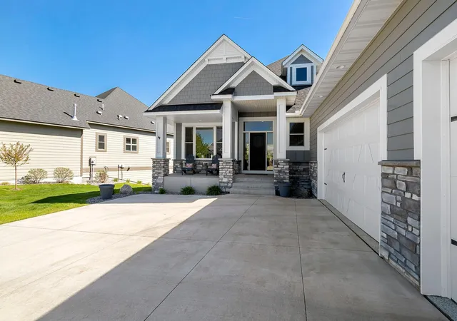 2nd image of 1945 Annika Dr N, Lake Elmo, MN 55042 | MLS# 7074162
