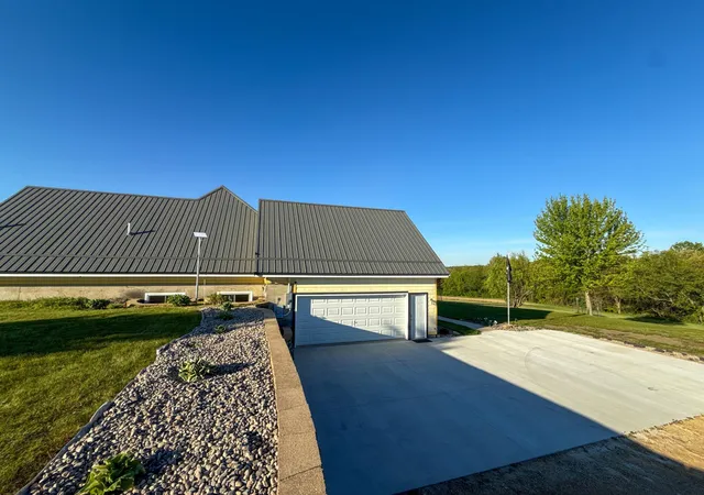 91st image of 19807 Balentine Rd, Caledonia, MN 55921 | MLS# 7074217