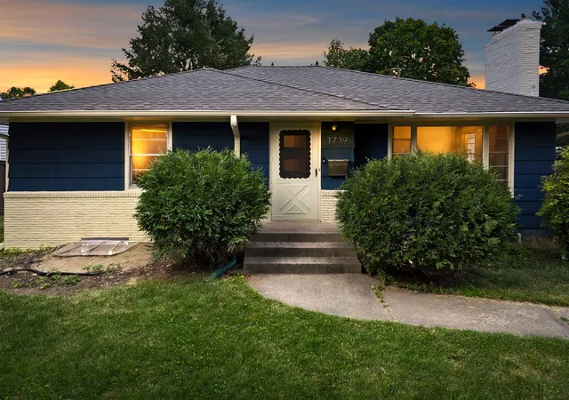 Photo 1 of Sale Pending at 1739 Hampshire Ave, Saint Paul, MN 55116 | MLS# 7074342 | Listing updated on 2026-10-06