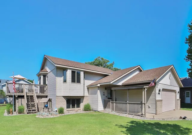 Homes for sale in Little Falls, MN | 908 Lilac Ln, Little Falls, MN 56345 | MLS# 7074377
