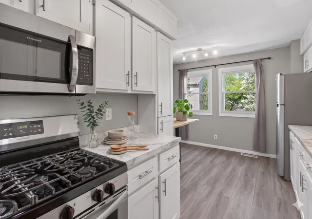 3rd image of 8853 42Nd Ave N, Minneapolis, MN 55427 | MLS# 7074446