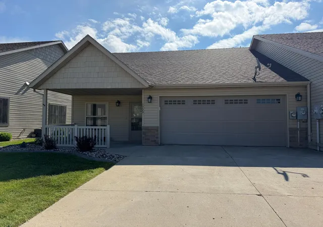 Homes for sale in West Fargo, ND | 1729 6th St W, West Fargo, ND 58078 | MLS# 7074448