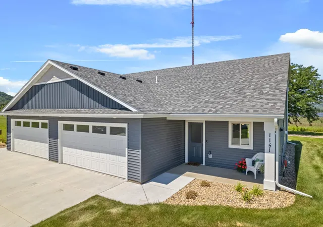 Photo 1 of Single family home for sale at 1151 Eagle Ln, Wabasha, MN 55981 | MLS# 7074508 | Listing updated on 2026-08-26
