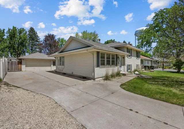 3rd image of 2841 115Th Ln Nw, Minneapolis, MN 55433 | MLS# 7074526