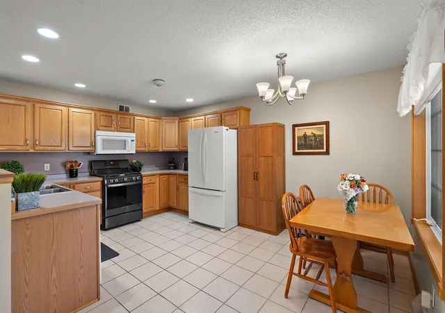 Homes for sale in Hutchinson, MN | 1038 Prairie View Dr Sw, Hutchinson, MN 55350 | MLS# 7074645