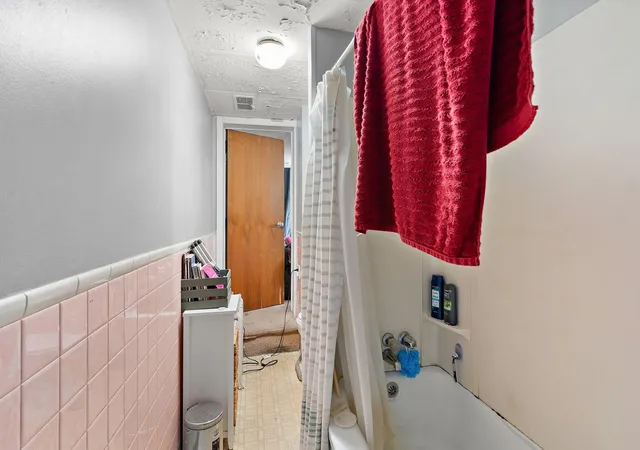 Listing Photo 5 - Condo for sale in building located at 437 Wheeler St N, Saint Paul, MN 55104