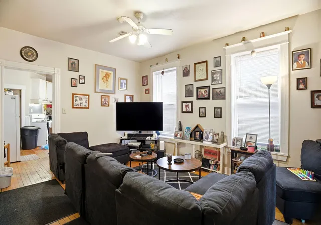 Listing Photo 4 - Condo for sale in building located at 686 Virginia St, Saint Paul, MN 55103