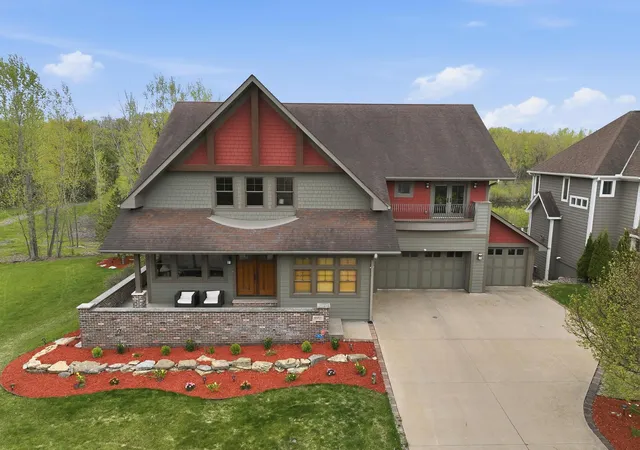 Photo 3 of Single family home for sale at 10721 Watersedge Ln, Saint Paul, MN 55129 | MLS# 7074794 | Listing updated on 2026-08-04