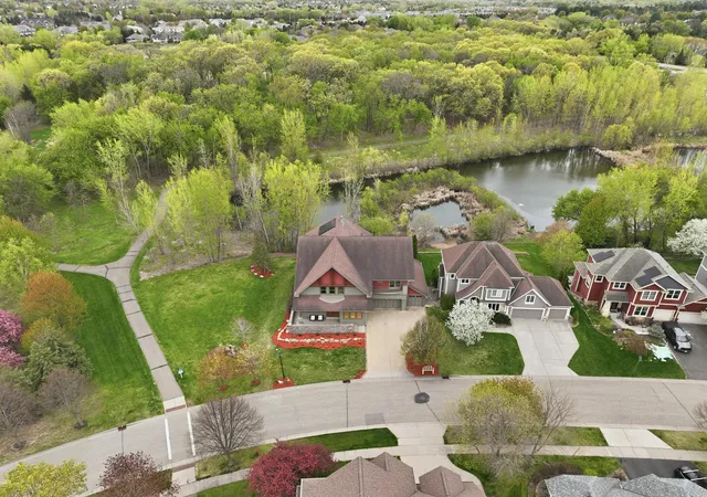 Photo 4 of Single family home for sale at 10721 Watersedge Ln, Saint Paul, MN 55129 | MLS# 7074794 | Listing updated on 2026-08-04