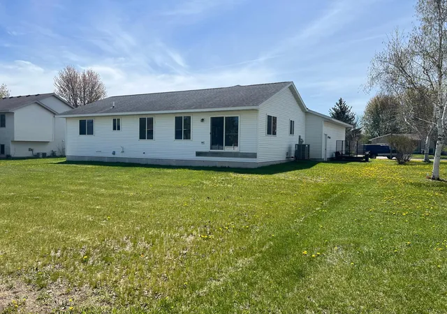 46th image of 5871 Sandy Dr, Saint Cloud, MN 56303 | MLS# 7074817