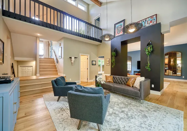 Photo 5 of Sale Pending at 4774 Oak Way, Saint Paul, MN 55122 | MLS# 7074901 | Listing updated on 2026-07-30