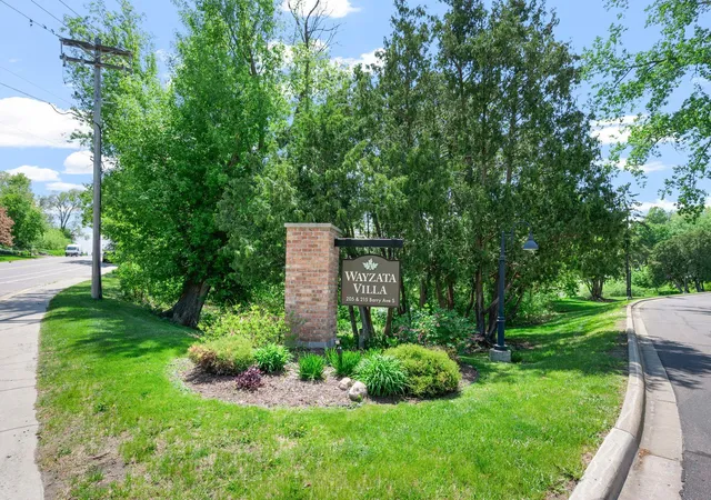 2nd image of 205 Barry #117, Wayzata, MN 55391 | MLS# 7074963