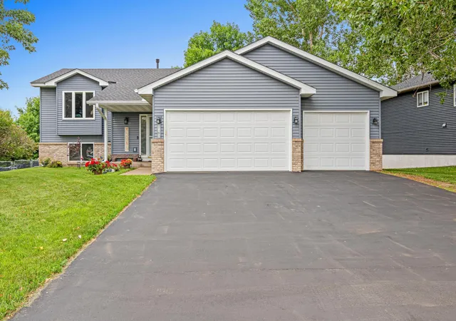 Homes for sale in Cambridge, MN | 1180 Joes Lake Rd Se, Cambridge, MN 55008 | MLS# 7074969