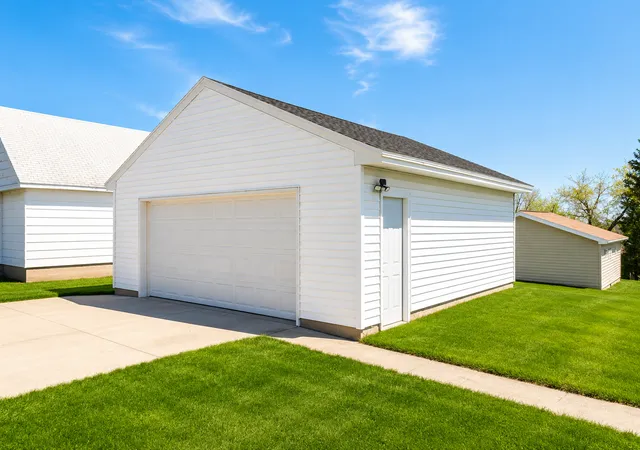 32nd image of 320 Michigan Ave W, Gilbert, MN 55741 | MLS# 7075000